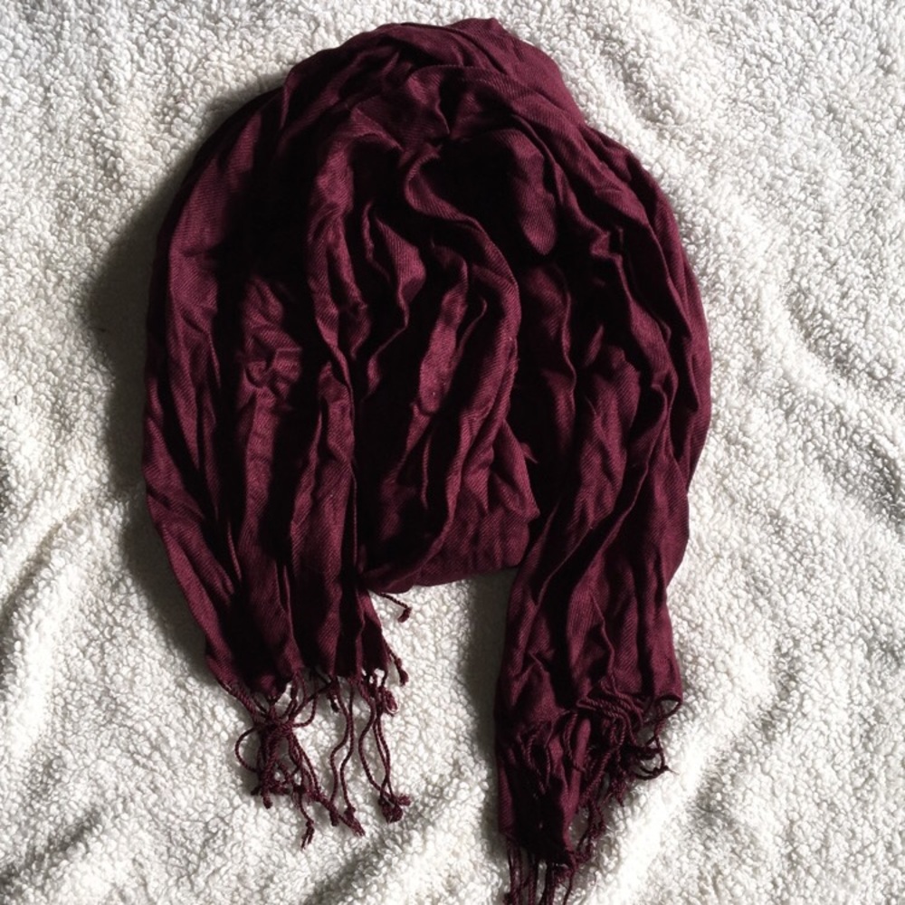 NWOT Maroon scarf